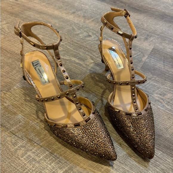 SOLD - Picture 1 of 4